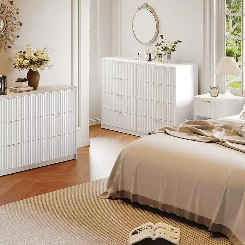 Commode cannelée 63" à 8/9 tiroirs - Grand meuble de rangement en bois avec poignées métalliques et dispositif anti-basculement pour chambre à coucher, salon