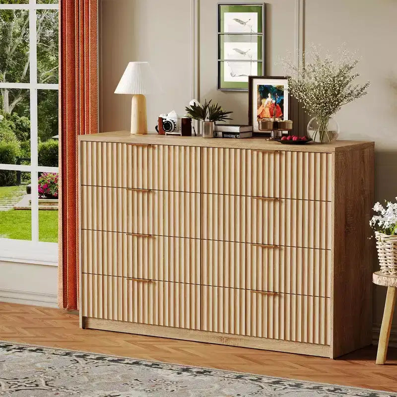 Commode cannelée 63" à 8/9 tiroirs - Grand meuble de rangement en bois avec poignées métalliques et dispositif anti-basculement pour chambre à coucher, salon