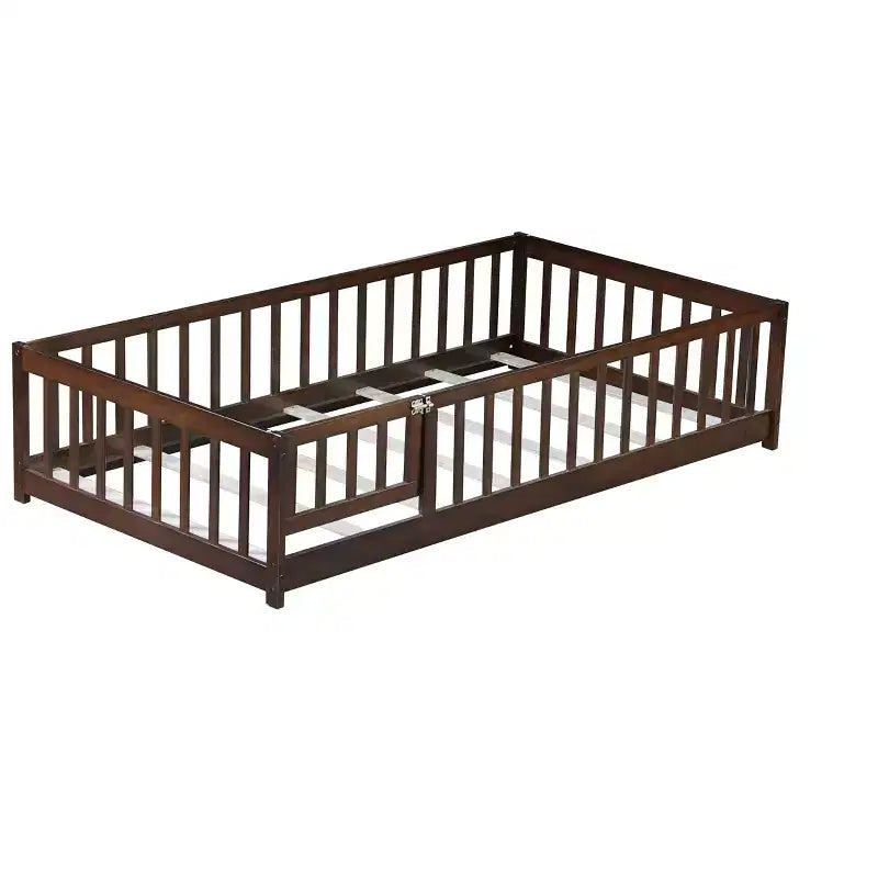 Lit jumeau au sol avec clôture et porte, cadre de lit Montessori bas pour enfants, bois d'hévéa, barrières de sécurité, assemblage facile