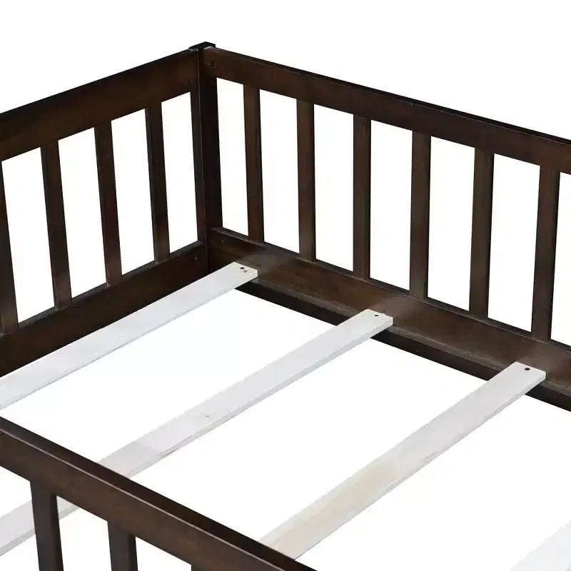 Lit jumeau au sol avec clôture et porte, cadre de lit Montessori bas pour enfants, bois d'hévéa, barrières de sécurité, assemblage facile