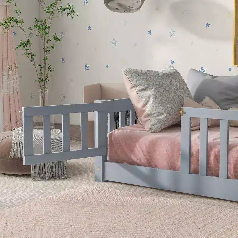 Lit jumeau au sol avec clôture et porte, cadre de lit Montessori bas pour enfants, bois d'hévéa, barrières de sécurité, assemblage facile