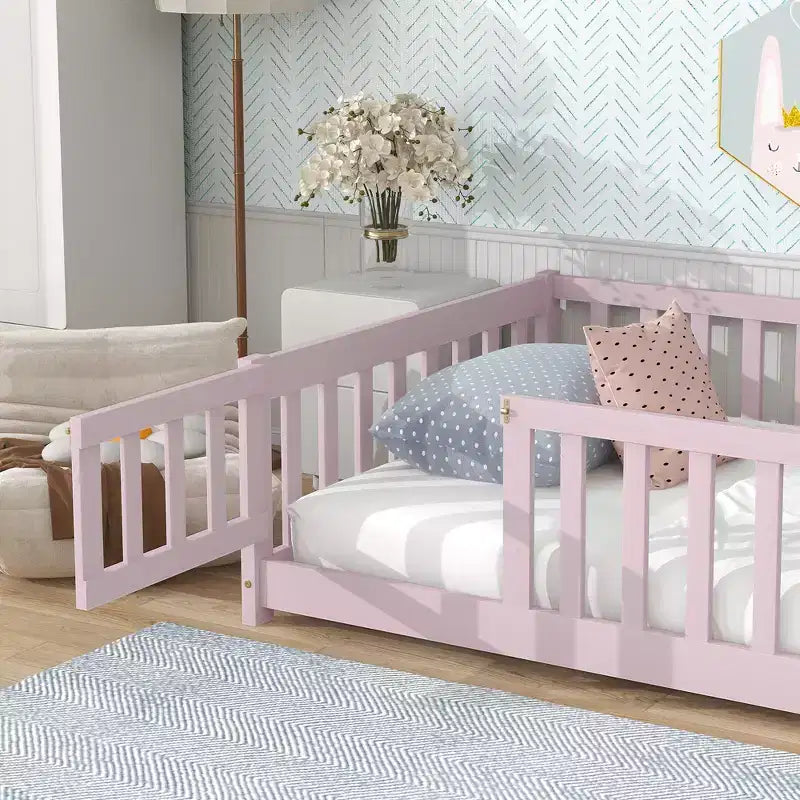 Lit jumeau au sol avec clôture et porte, cadre de lit Montessori bas pour enfants, bois d'hévéa, barrières de sécurité, assemblage facile