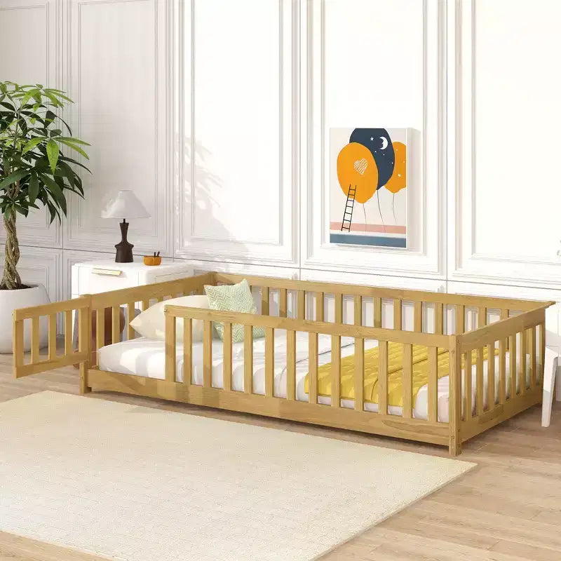 Lit jumeau au sol avec clôture et porte, cadre de lit Montessori bas pour enfants, bois d'hévéa, barrières de sécurité, assemblage facile
