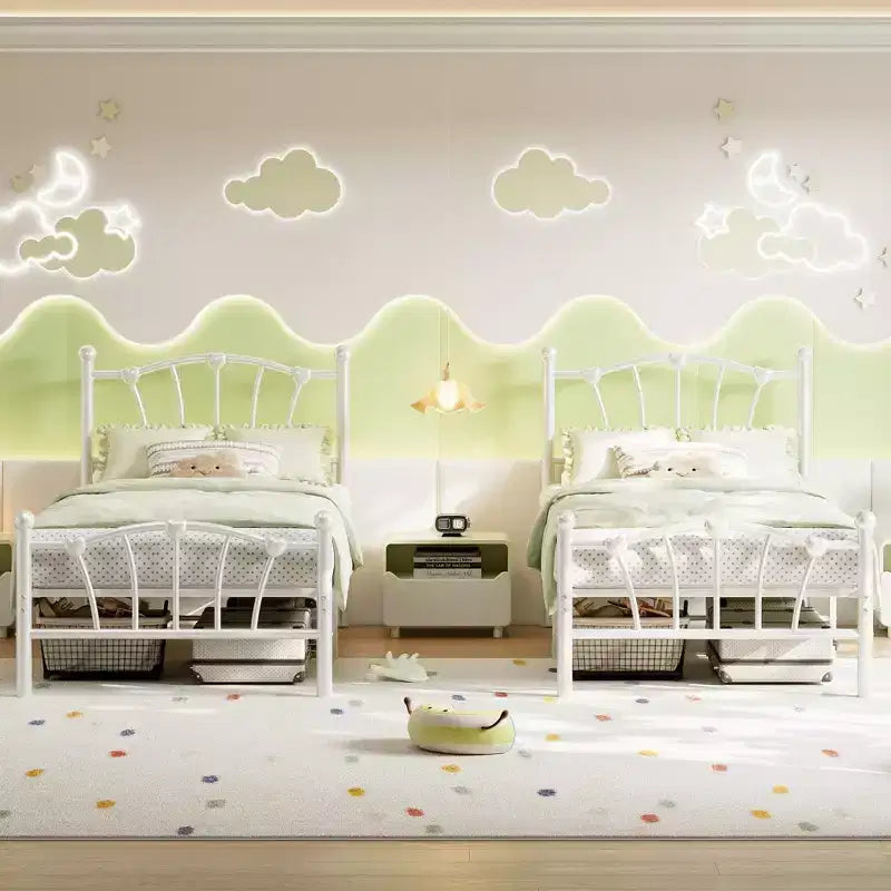 Cadre de lit en métal en forme de cœur avec tête de lit et pied de lit - Support à lattes solide, espace de rangement sous le lit pour chambre à coucher