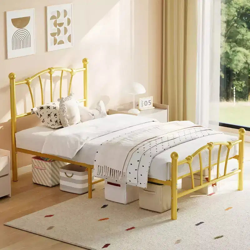 Heart-Shaped Metal Bed Frame with Headboard and Footboard, Platform Design with Strong Slat Support and Underbed Storage Space for Bedroom