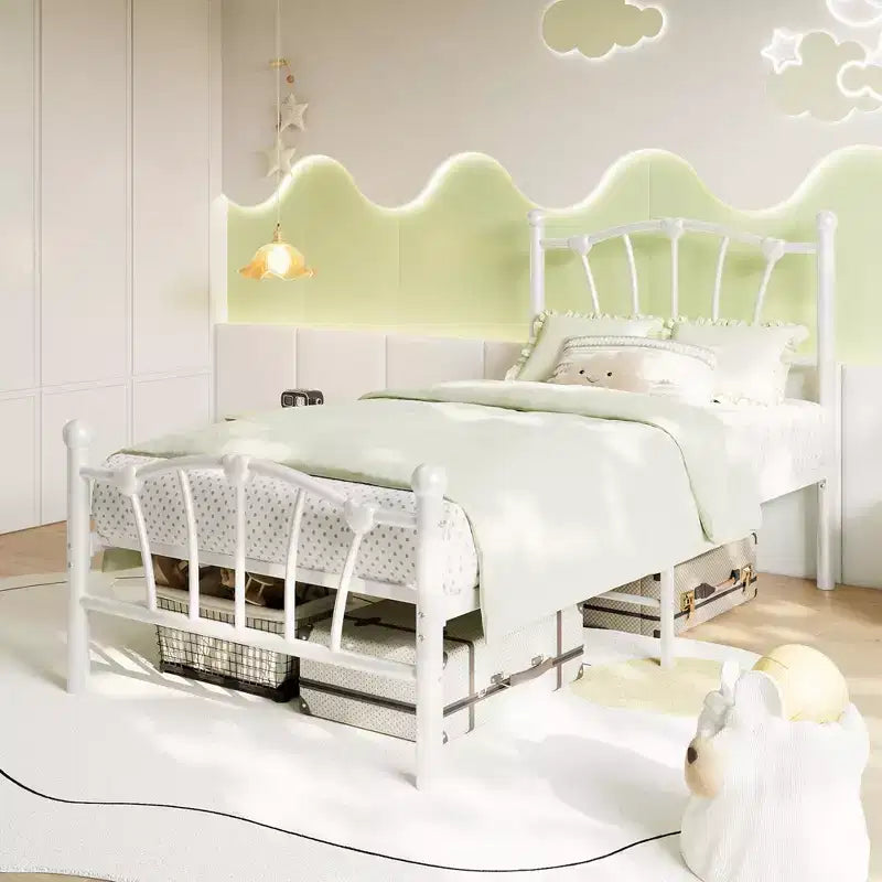 Cadre de lit en métal en forme de cœur avec tête de lit et pied de lit - Support à lattes solide, espace de rangement sous le lit pour chambre à coucher