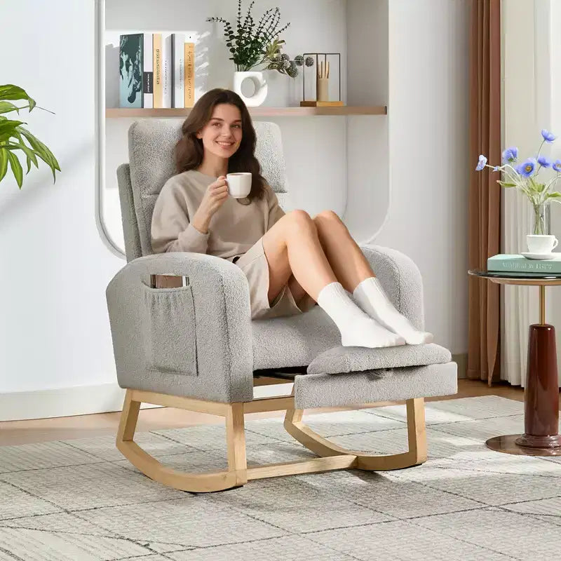 Fauteuil à bascule de puériculture, fauteuil à bascule d'allaitement avec repose-pieds, fauteuil à bascule inclinable confortable avec poche latérale, pour salon, chambre à coucher